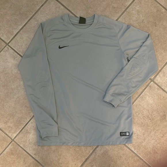 Nike Other - ⚽️Nike⚽️ Boys Keeper Jersey